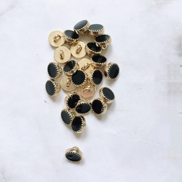LOT DE 12 BOUTONS CROC 8MM